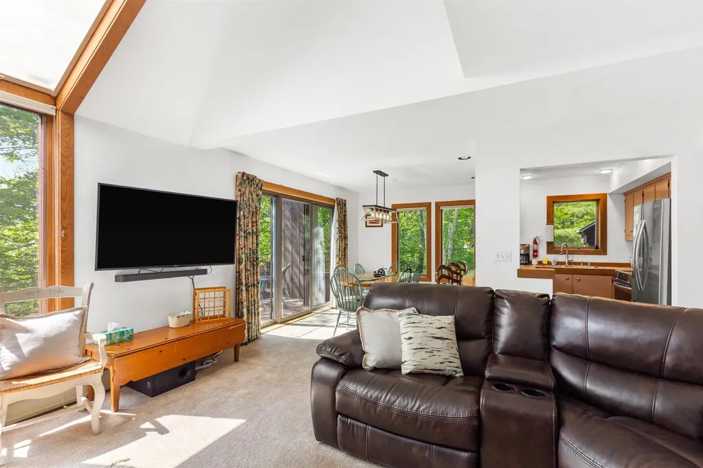 1226 East Ash Road Plymouth VT 05056
