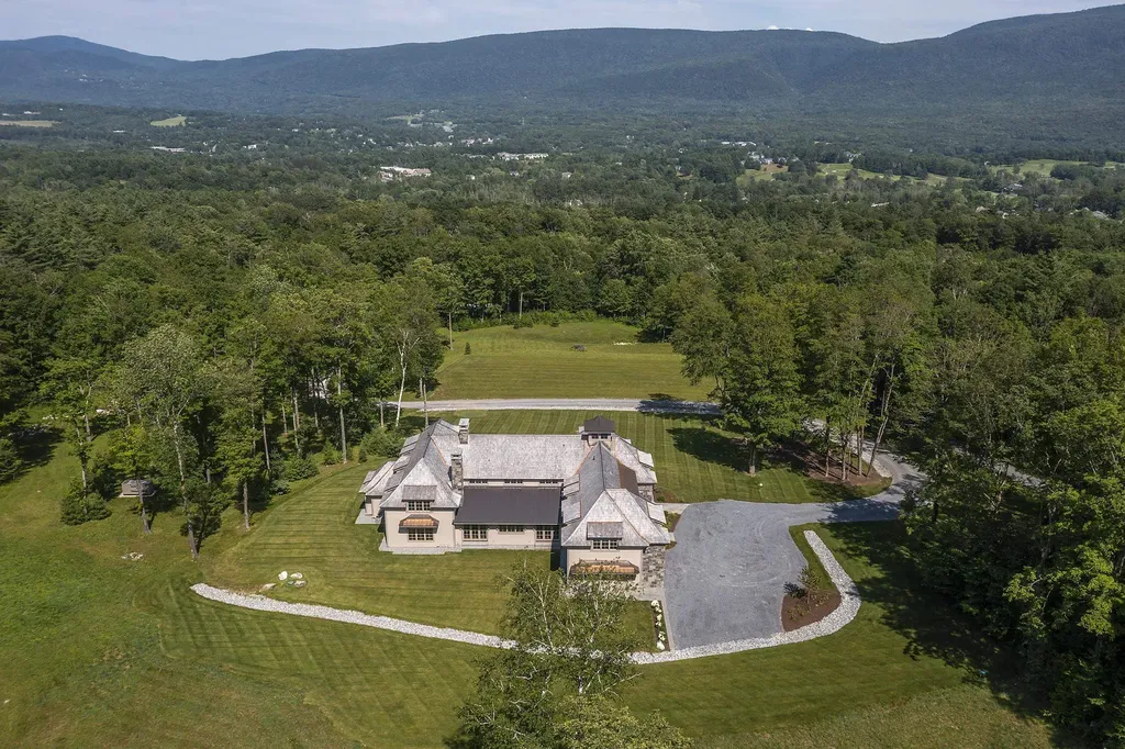 551 West Fields Road Manchester VT 05254