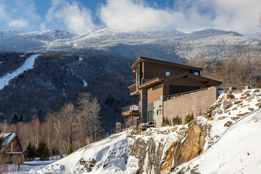 101 Switchback Lane Stowe VT 05672