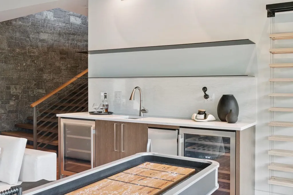 101 Switchback Lane Stowe VT 05672