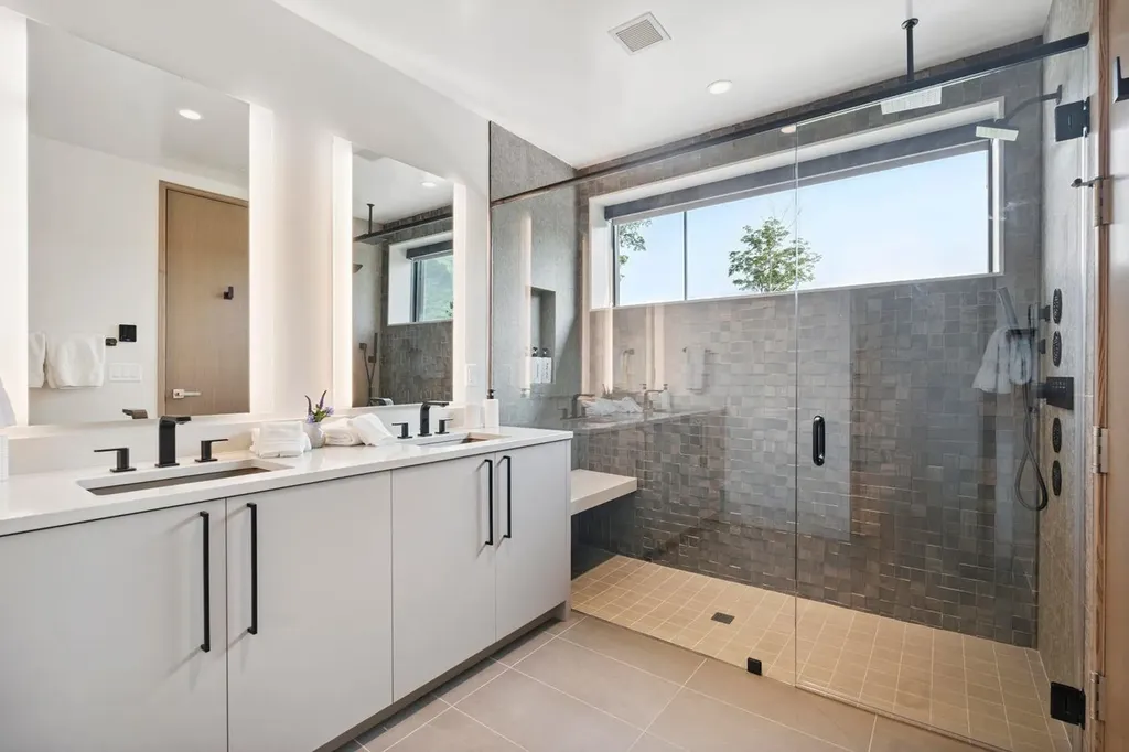 101 Switchback Lane Stowe VT 05672