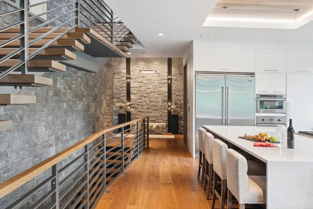 101 Switchback Lane Stowe VT 05672