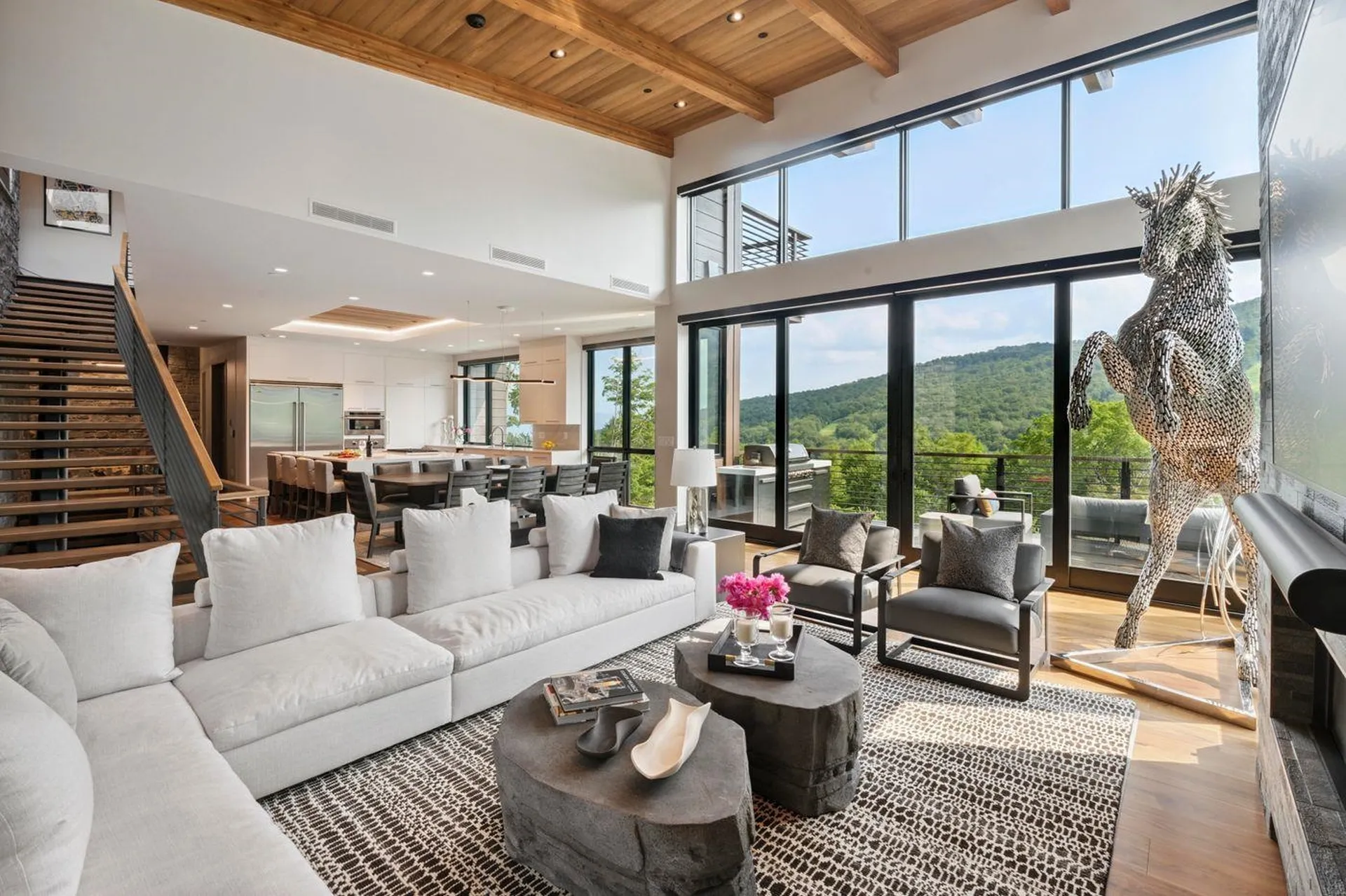 101 Switchback Lane Stowe VT 05672