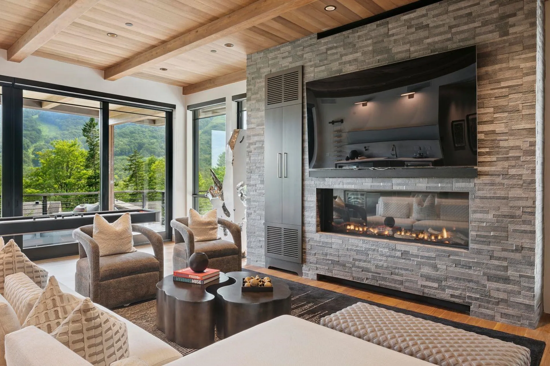 101 Switchback Lane Stowe VT 05672