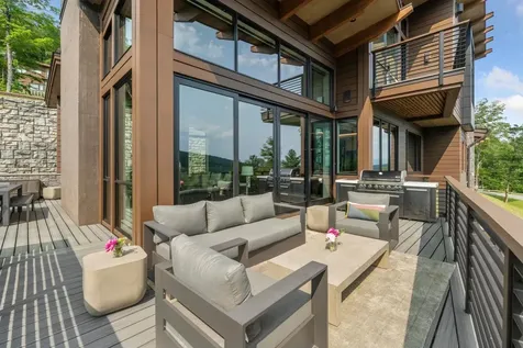 101 Switchback Lane Stowe VT 05672