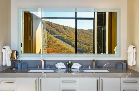 101 Switchback Lane Stowe VT 05672