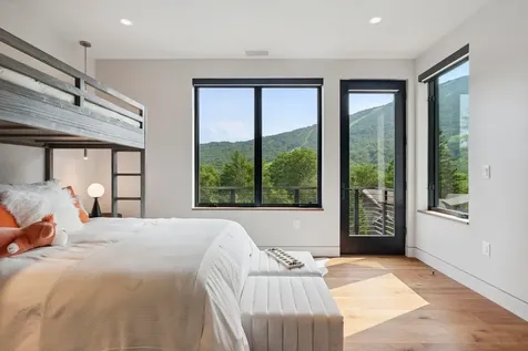 101 Switchback Lane Stowe VT 05672