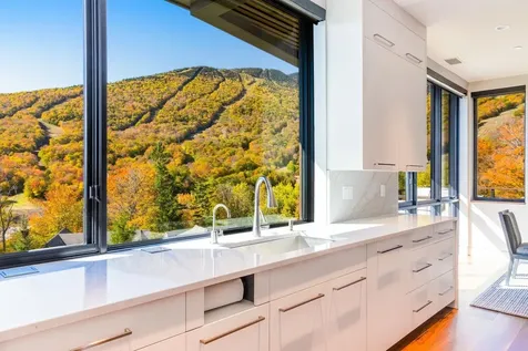 101 Switchback Lane Stowe VT 05672