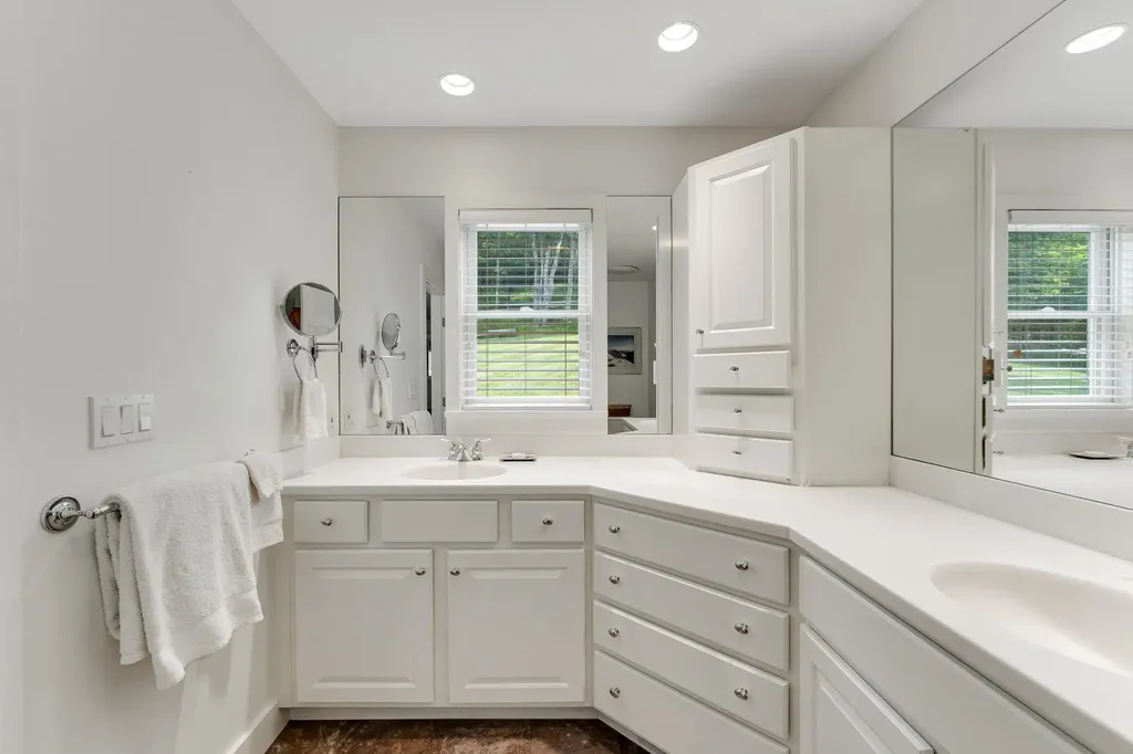 699 Spear Cemetery Road Reading VT 05062