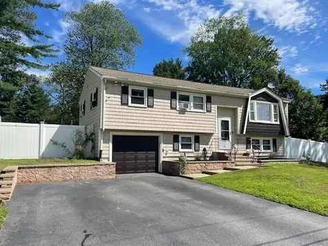 17 Dyer Avenue Salem NH 03079