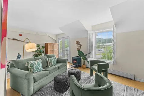 44 Park Place Stowe VT 05672