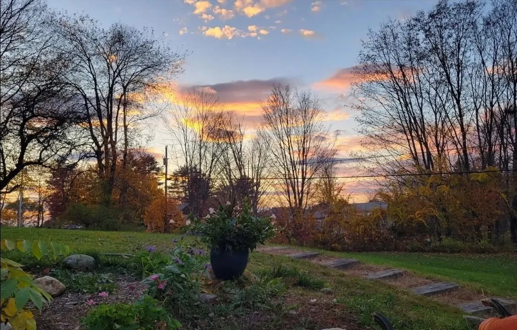 16 Knights Hill Road New London NH 03257