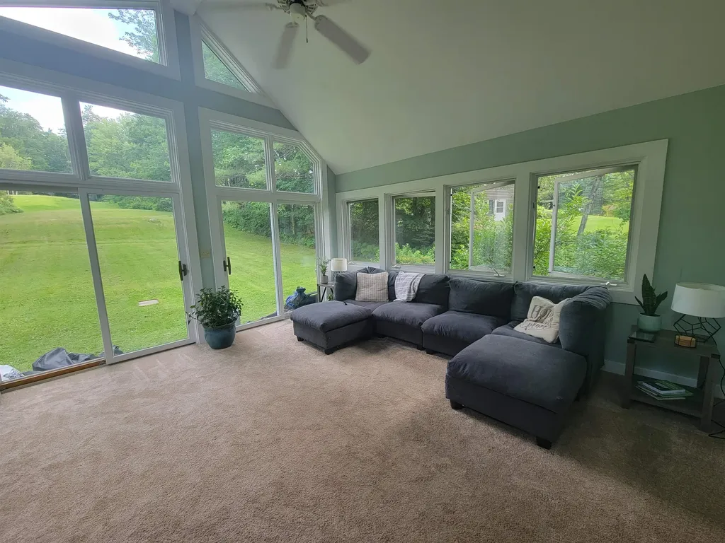 16 Knights Hill Road New London NH 03257