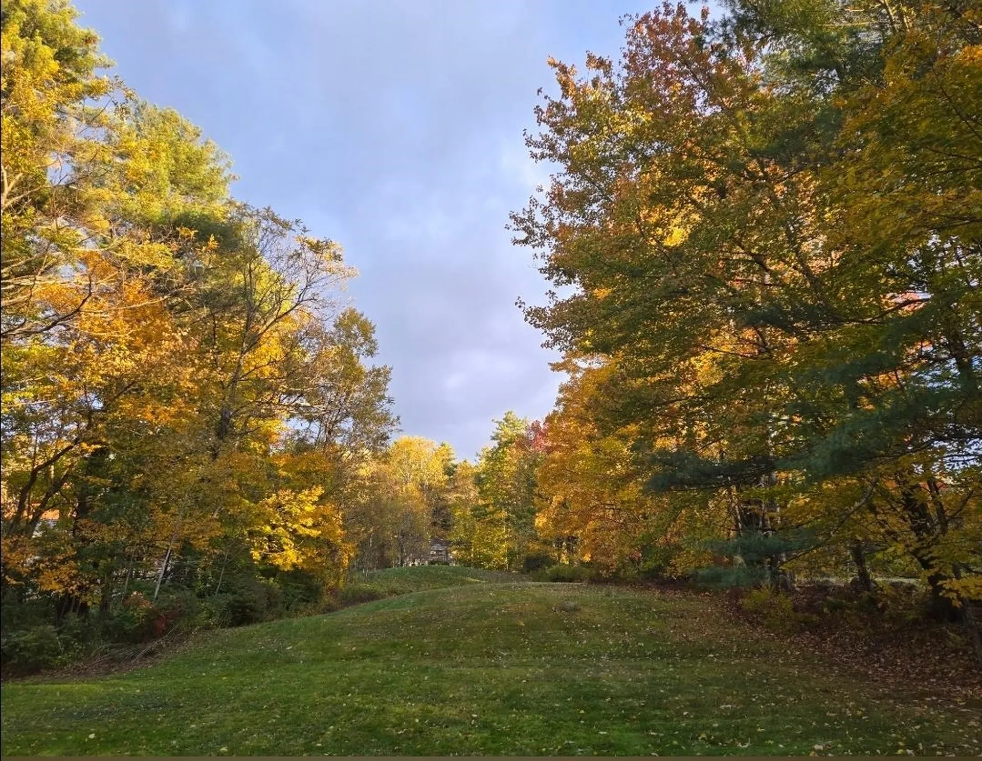 16 Knights Hill Road New London NH 03257