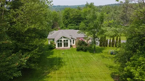 16 Knights Hill Road New London NH 03257