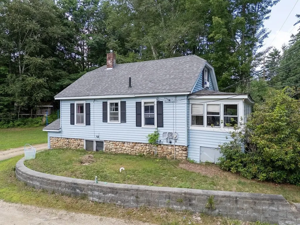 38 Strafford Road Rochester NH 03867