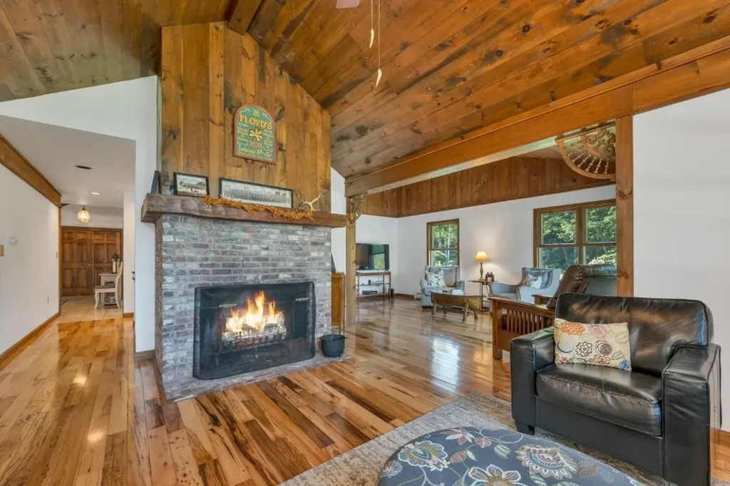 78 Swain Road Meredith NH 03253