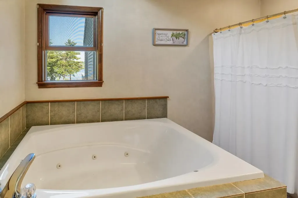 78 Swain Road Meredith NH 03253