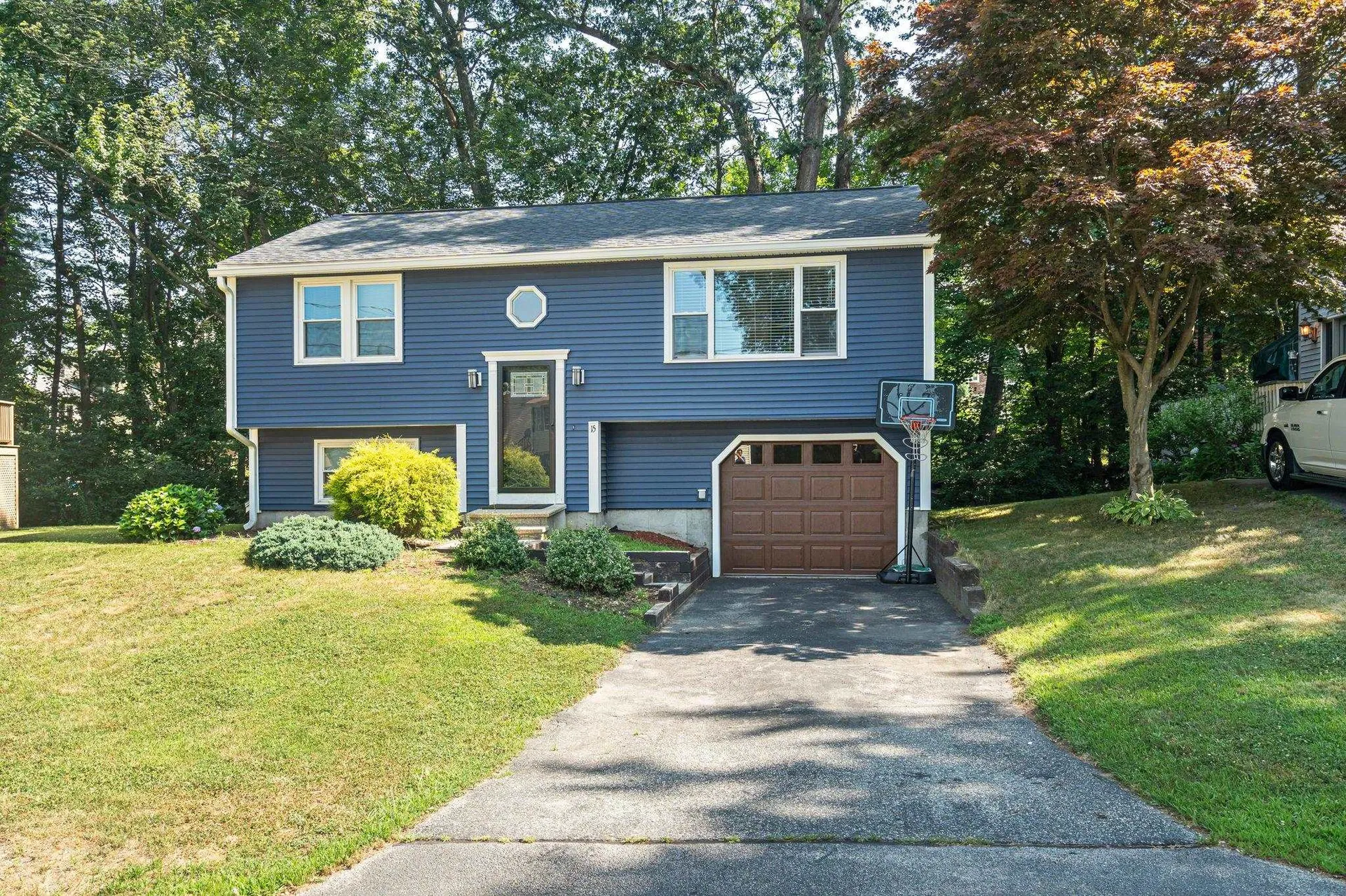 15 Killian Drive Nashua NH 03062