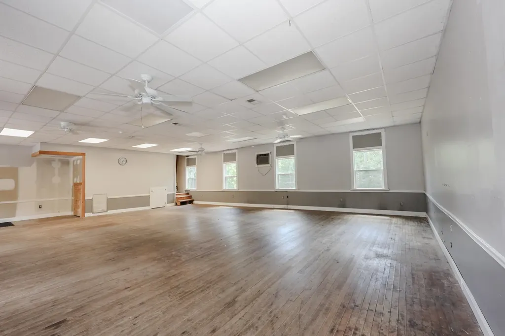 62 Freeman Hall Road Nottingham NH 03290