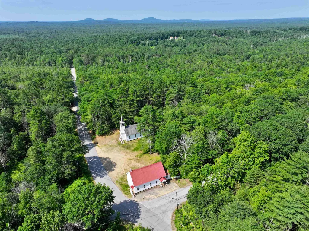 62 Freeman Hall Road Nottingham NH 03290