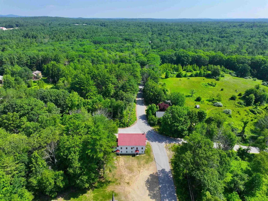 62 Freeman Hall Road Nottingham NH 03290