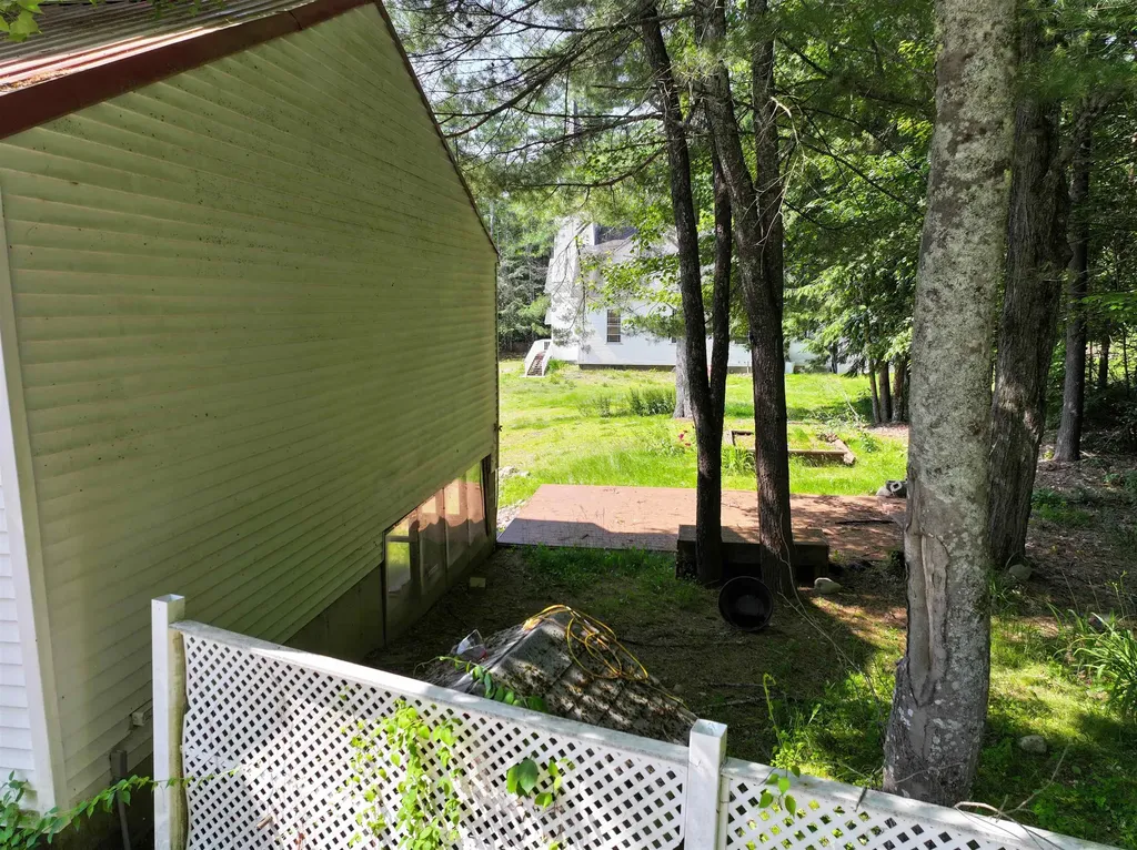 62 Freeman Hall Road Nottingham NH 03290