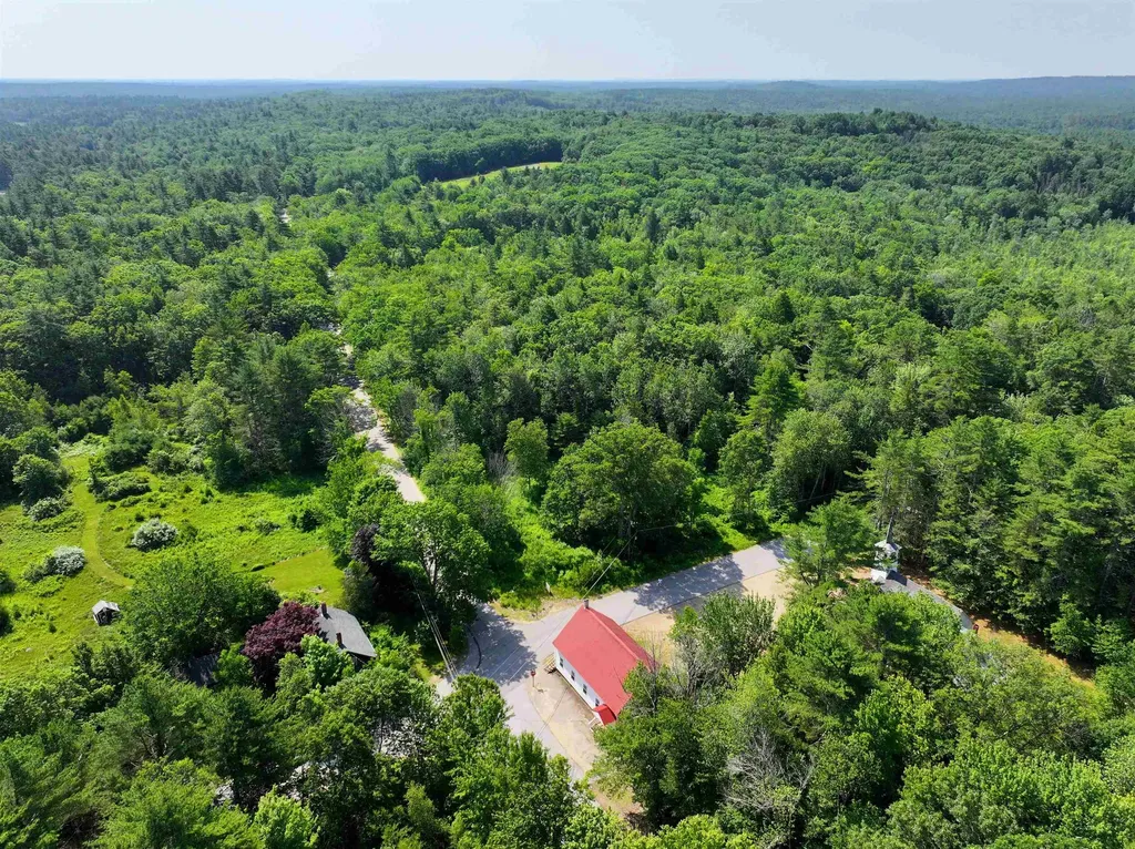 62 Freeman Hall Road Nottingham NH 03290