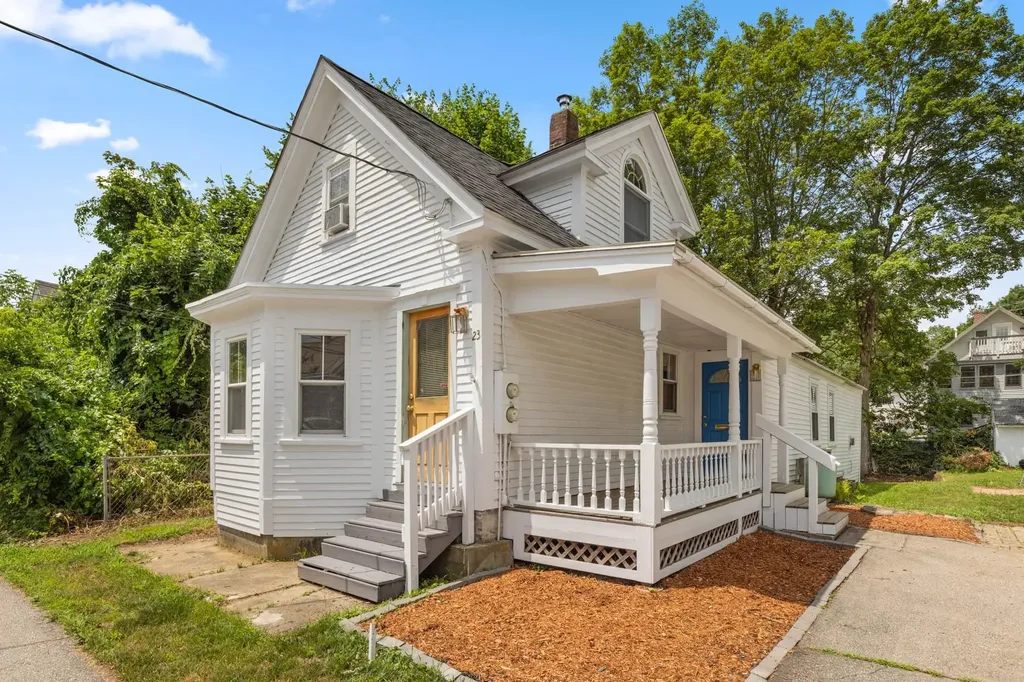 23 Pine Street Rochester NH 03867