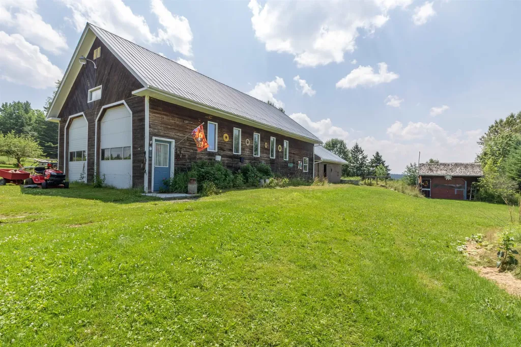 835 Ticehurst Road Brownington VT 05860