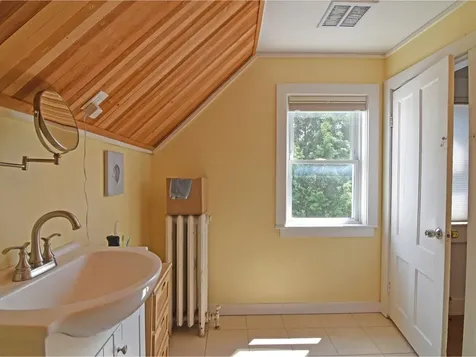 19 Spruce Street Burlington VT 05401