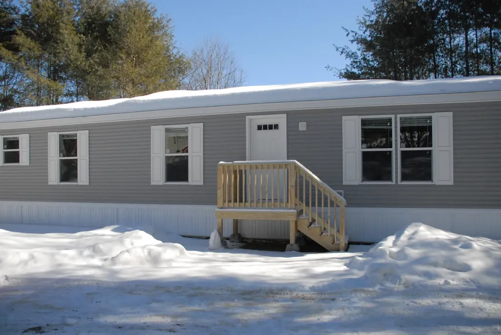 27 Popple Way Newport NH 03773