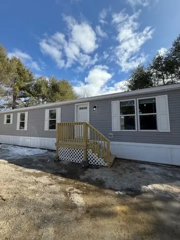 27 Popple Way Newport NH 03773