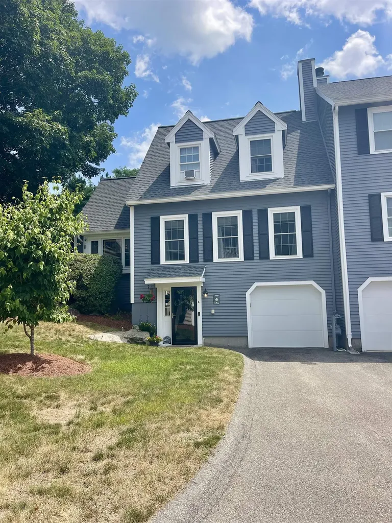 4 Shoal Creek Road Hudson NH 03051