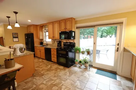474 Colonial Drive Hartford VT 05001