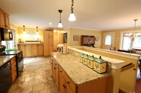 474 Colonial Drive Hartford VT 05001