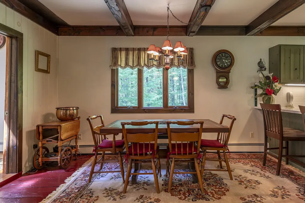 112 Robin Hill Road Townshend VT 05353