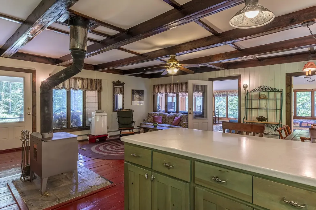 112 Robin Hill Road Townshend VT 05353