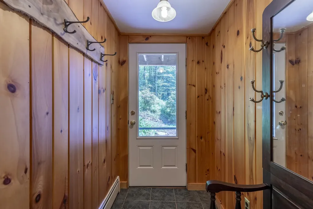 112 Robin Hill Road Townshend VT 05353