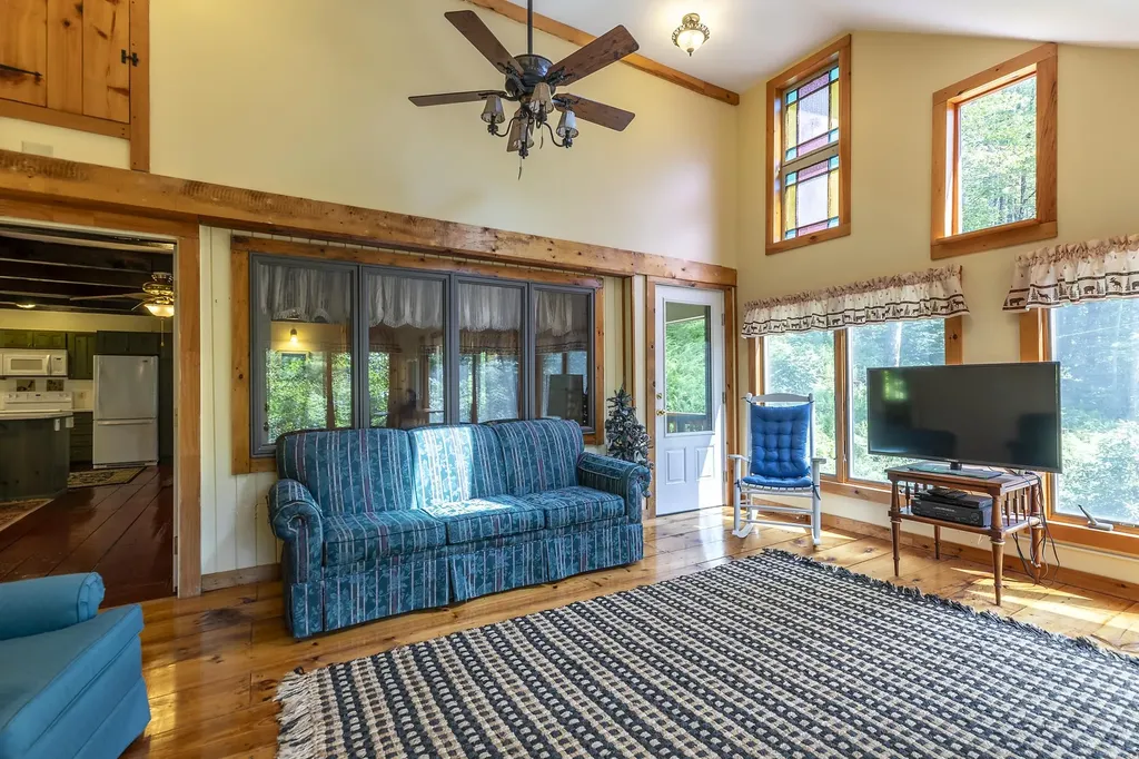 112 Robin Hill Road Townshend VT 05353
