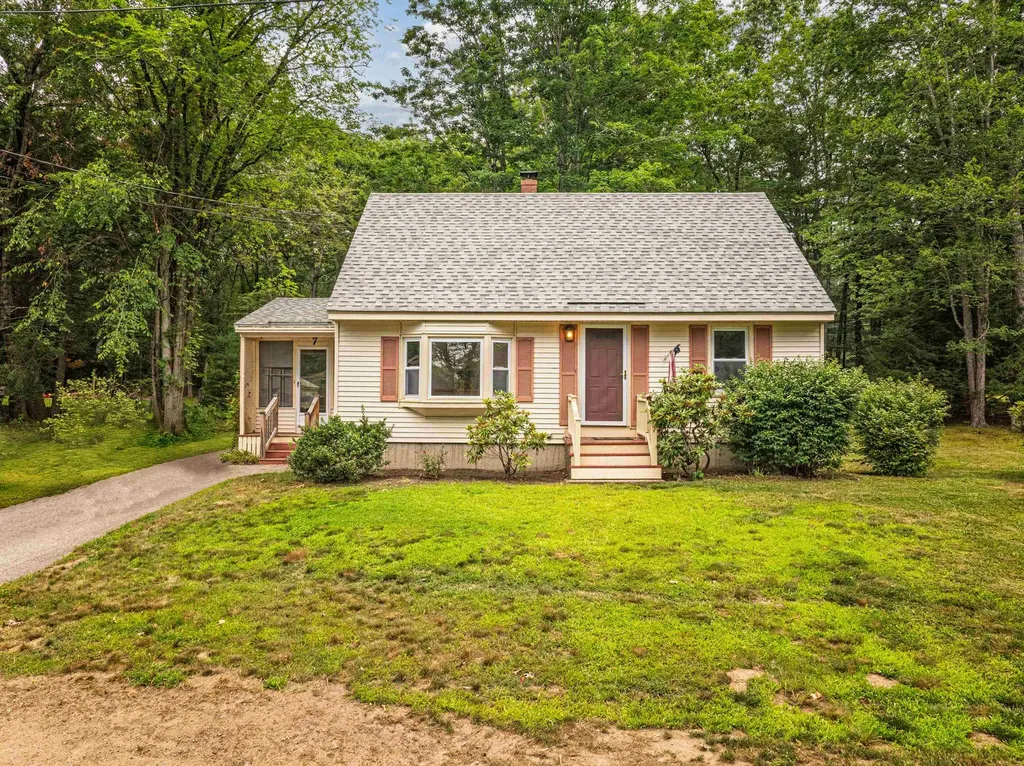 7 Tanglewood Drive Dover NH 03820