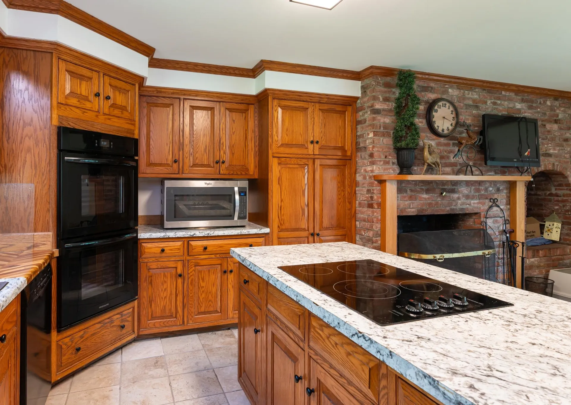 93 Richardson Road Dublin NH 03444