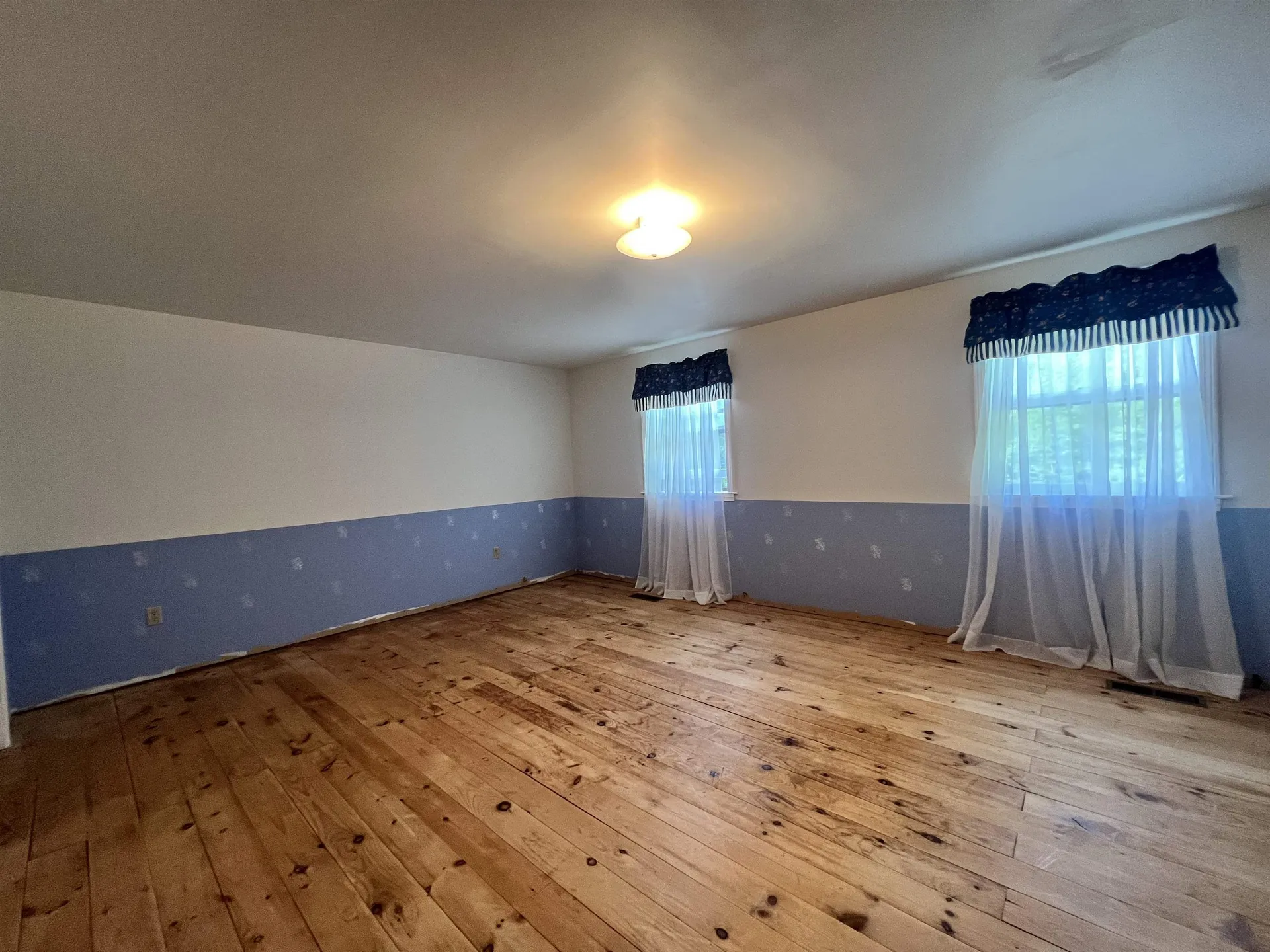 8 Hillside Drive Lempster NH 03605