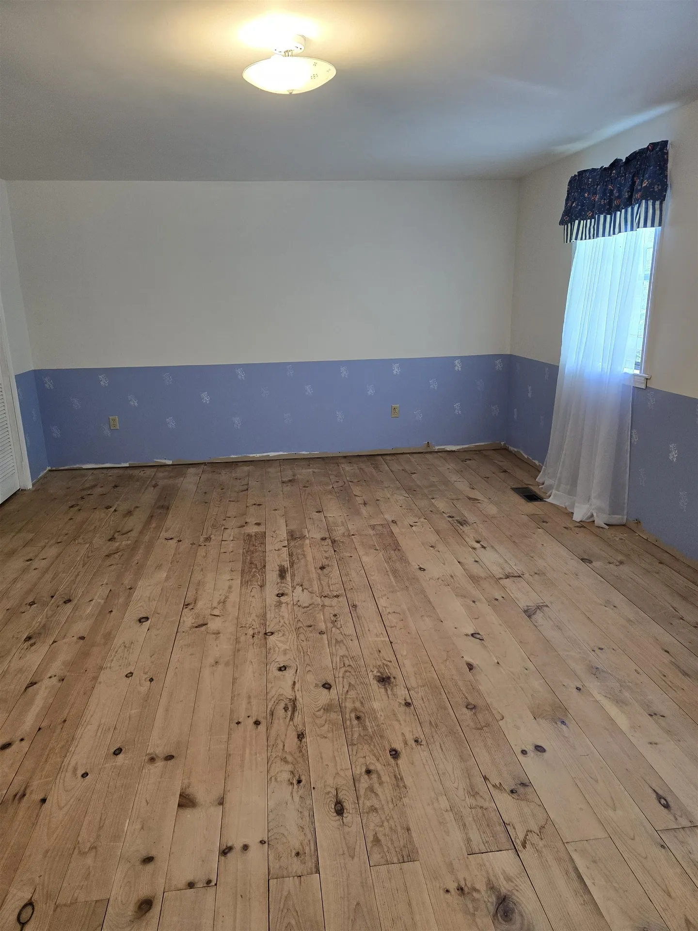 8 Hillside Drive Lempster NH 03605