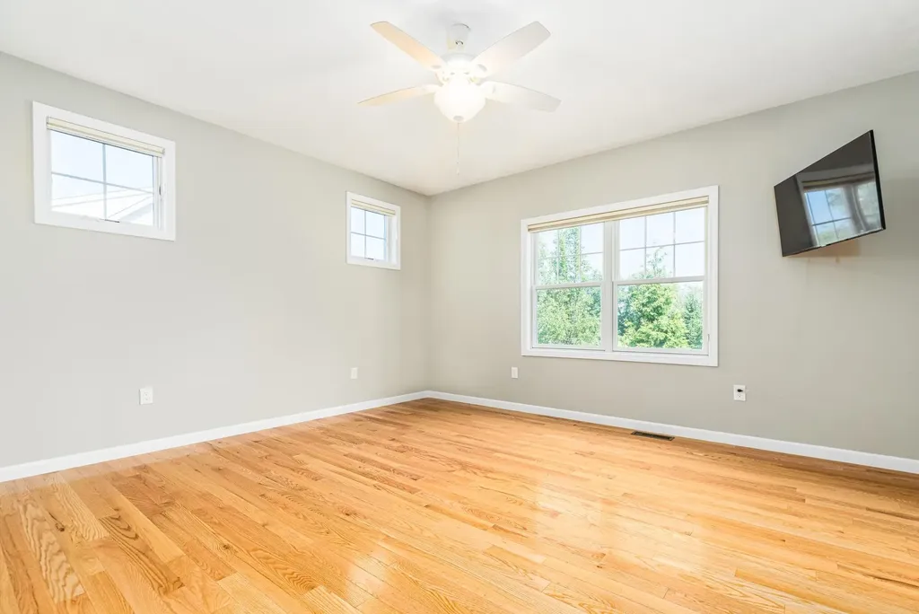 6 Chadwick Circle Windham NH 03087