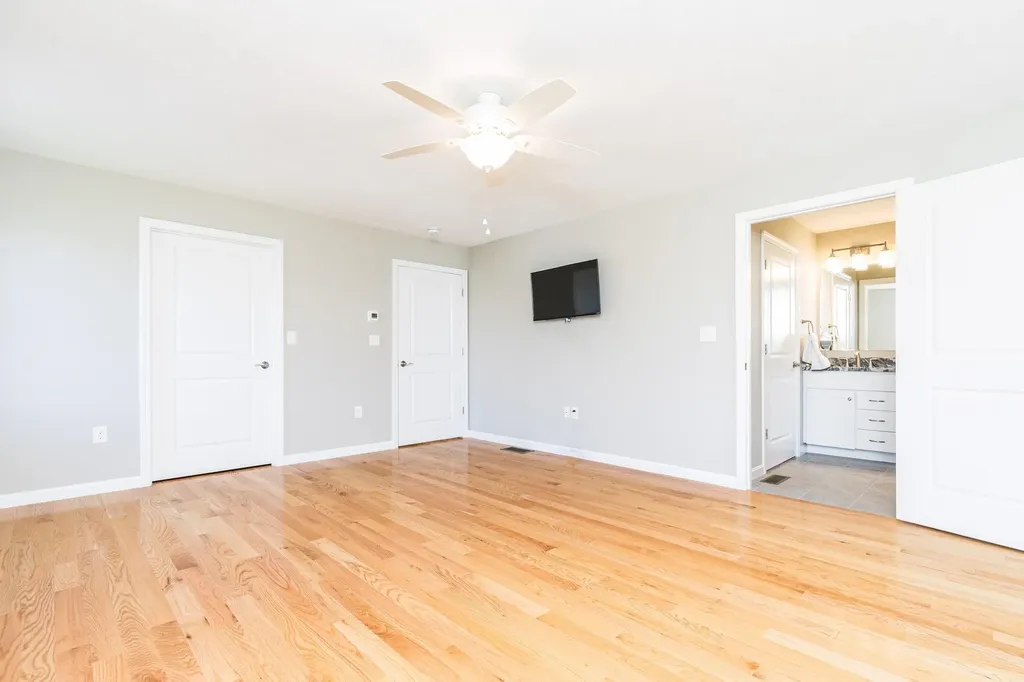 6 Chadwick Circle Windham NH 03087