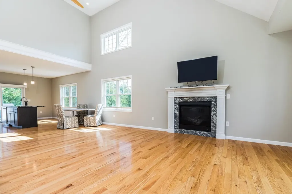 6 Chadwick Circle Windham NH 03087