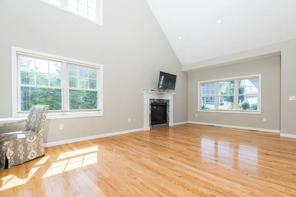 6 Chadwick Circle Windham NH 03087