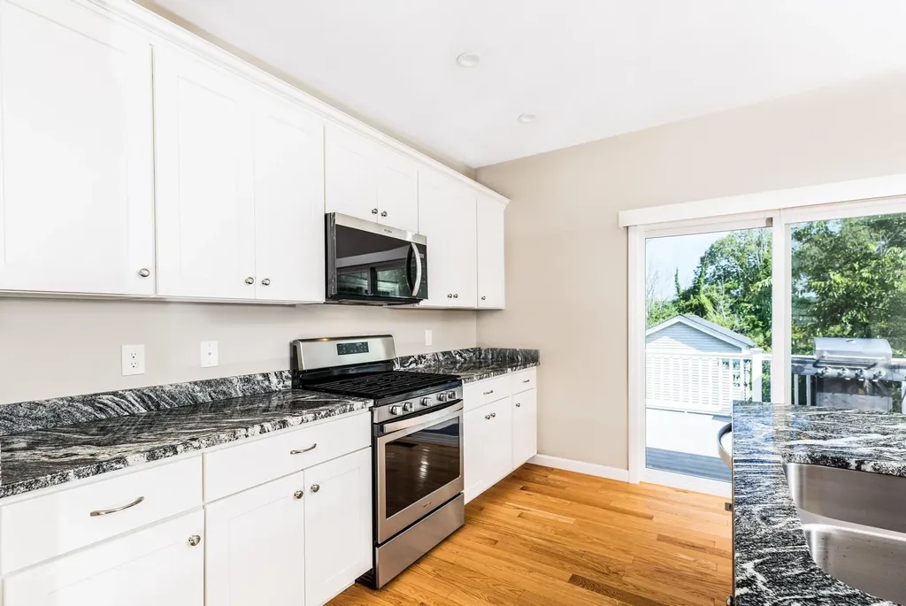 6 Chadwick Circle Windham NH 03087