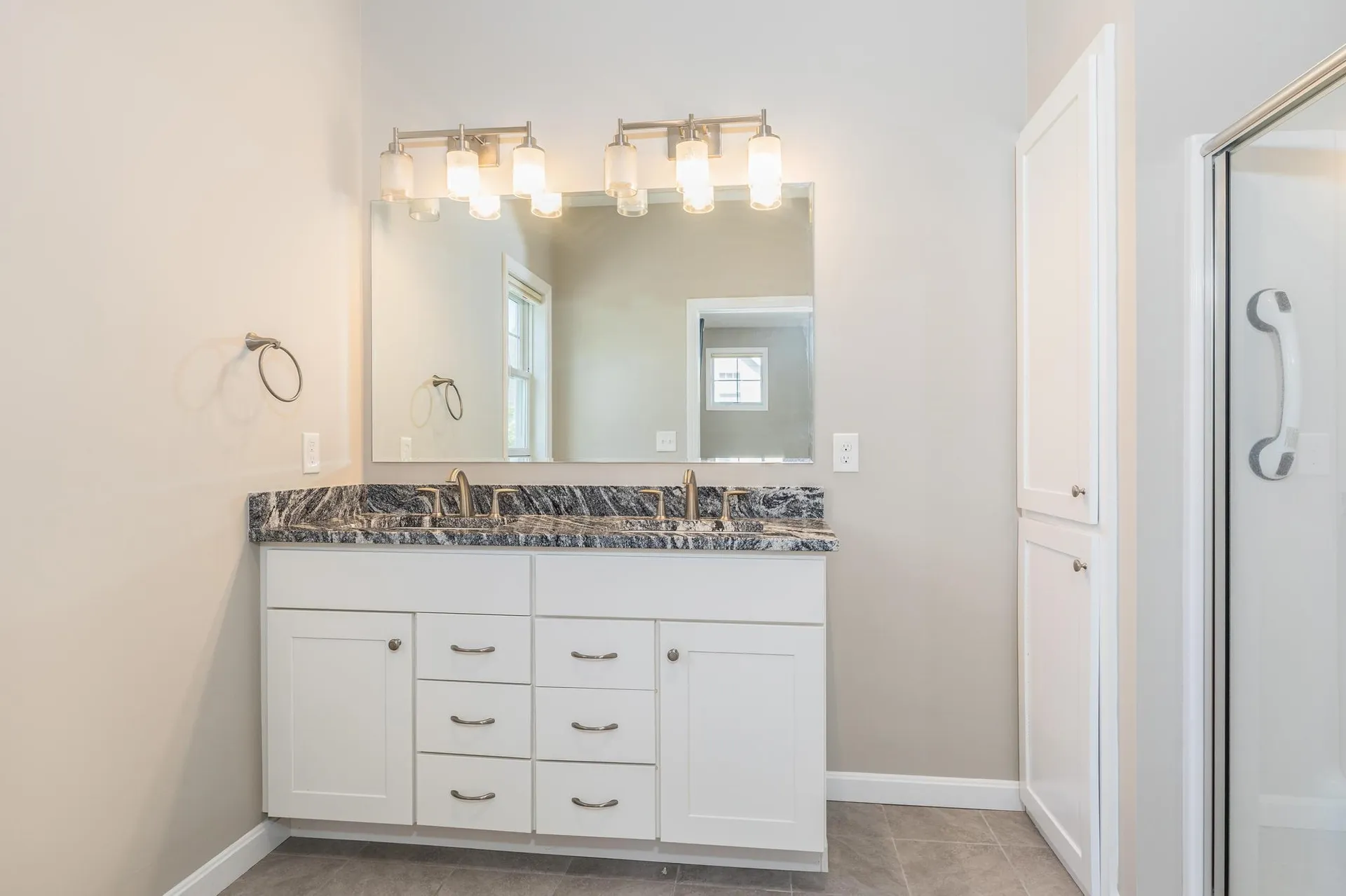 6 Chadwick Circle Windham NH 03087